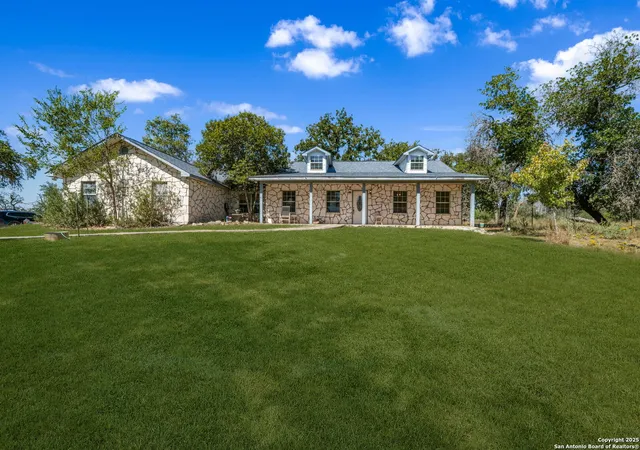 Photo 1 of Single family home for sale at 801 Orchard Park, Medina, TX 78055 | MLS# 1913292 | Listing updated on 2026-03-01