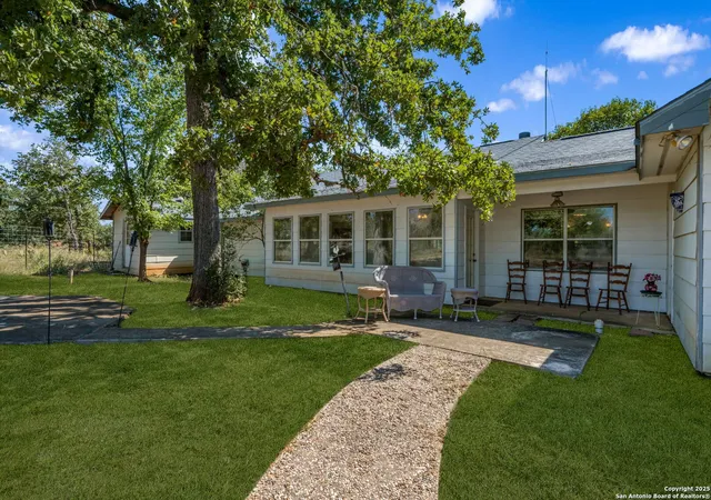 Photo 4 of Single family home for sale at 801 Orchard Park, Medina, TX 78055 | MLS# 1913292 | Listing updated on 2026-03-01