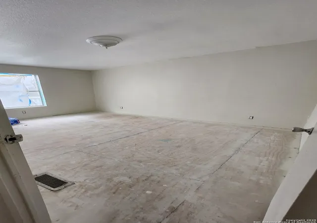 Photo 3 of Manufactured home for sale at 21010 Escondido, San Antonio, TX 78264 | MLS# 1913297 | Listing updated on 2026-02-23