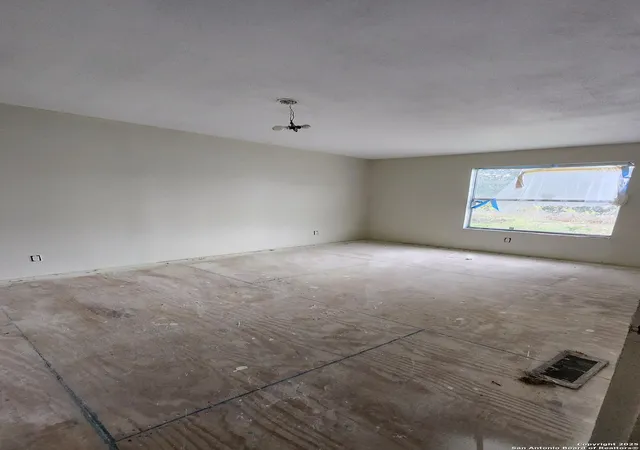 Photo 4 of Manufactured home for sale at 21010 Escondido, San Antonio, TX 78264 | MLS# 1913297 | Listing updated on 2026-02-23