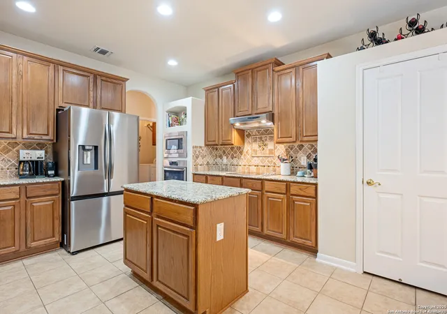 Photo 3 of Sale Pending at 9302 Tyler Oaks, Helotes, TX 78023 | MLS# 1913303 | Listing updated on 2025-11-25