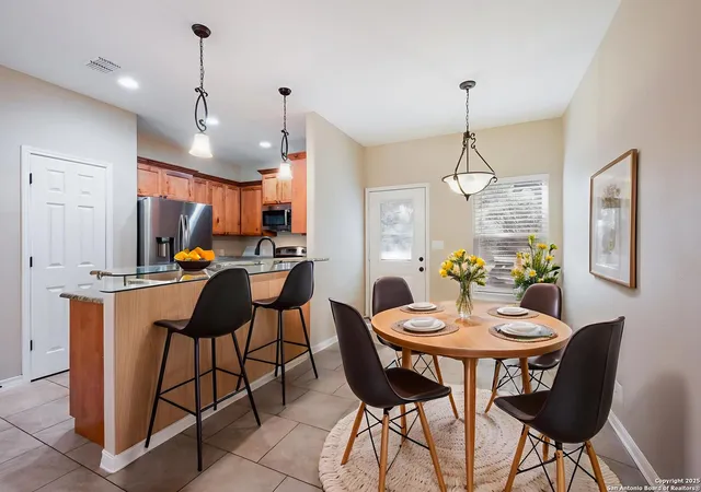 Photo 2 of Single family home for sale at 211 Legacy, Canyon Lake, TX 78133 | MLS# 1913352 | Listing updated on 2025-11-19