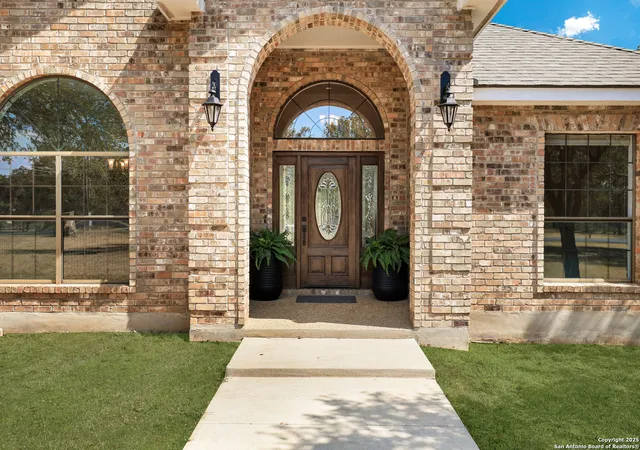 Photo 3 of Sale Pending at 8703 Rolling Acres, Boerne, TX 78015 | MLS# 1913408 | Listing updated on 2026-01-21