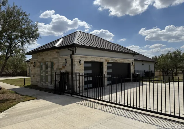 Photo 3 of Single family home for sale at 8311 Quail Fld, San Antonio, TX 78263 | MLS# 1913422 | Listing updated on 2025-10-18
