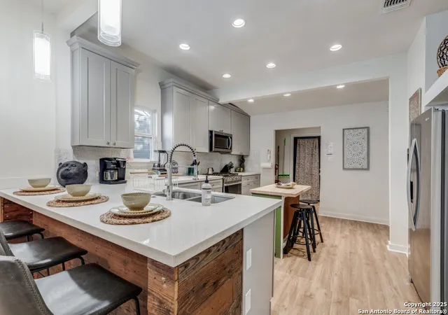 5th image of 115 Sharer, San Antonio, TX 78208 | MLS# 1913436