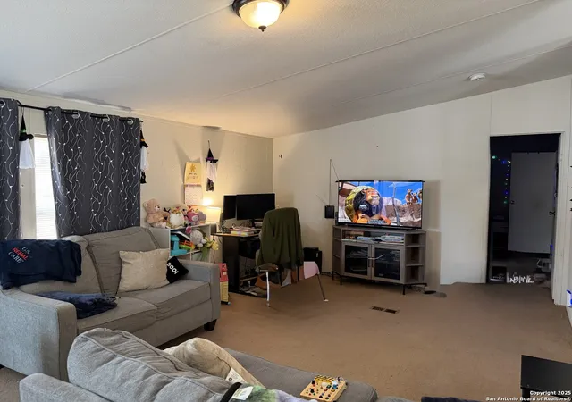 Photo 2 of Manufactured home for sale at 16935 Borregas, Elmendorf, TX 78112 | MLS# 1913450 | Listing updated on 2025-10-11