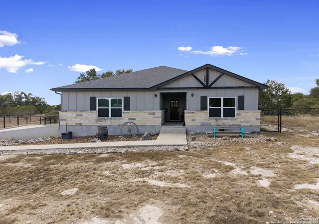 3rd image of 118 Red Tail, Spring Branch, TX 78070 | MLS# 1913463