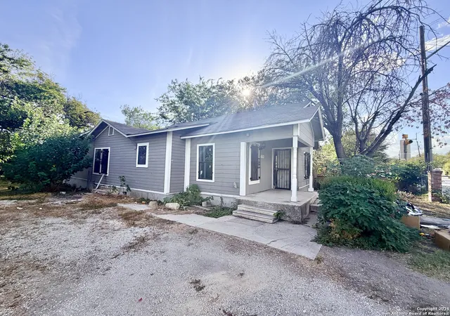Photo 1 of Single family home for sale at 3714 Martin, San Antonio, TX 78207 | MLS# 1913469 | Listing updated on 2025-10-22