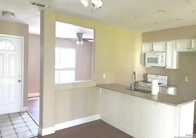 Photo 2 of Single family home for sale at 4435 Summer Wind, San Antonio, TX 78217 | MLS# 1913551 | Listing updated on 2025-11-14