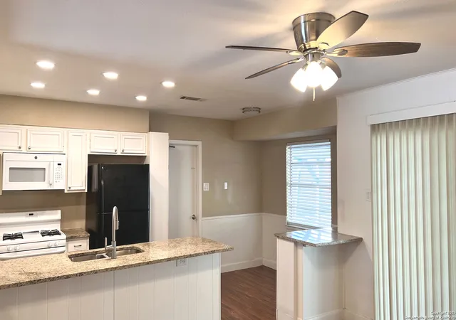 Photo 3 of Single family home for sale at 4435 Summer Wind, San Antonio, TX 78217 | MLS# 1913551 | Listing updated on 2025-11-14