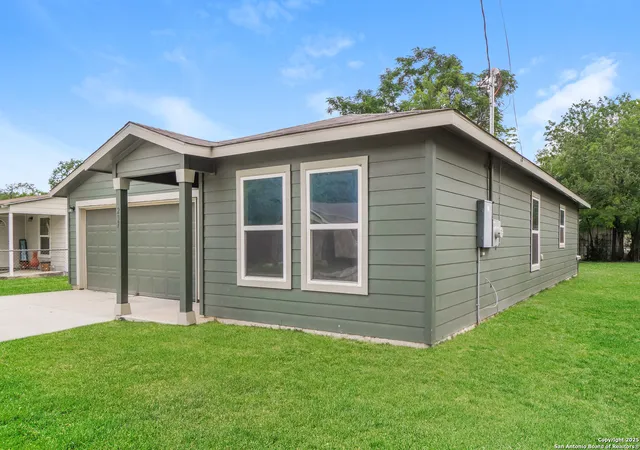 Photo 2 of Sale Pending at 237 Corliss, San Antonio, TX 78220 | MLS# 1913588 | Listing updated on 2026-02-09