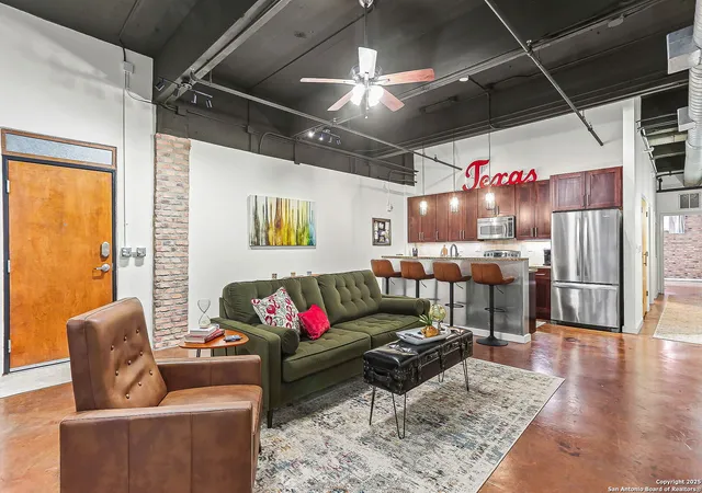 2nd image of 1339 S Flores #106B, San Antonio, TX 78204 | MLS# 1913614