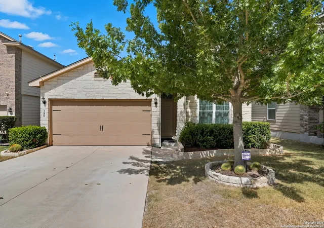 Photo 3 of Sale Pending at 280 Quiet Elk, San Antonio, TX 78253 | MLS# 1913632 | Listing updated on 2026-01-28