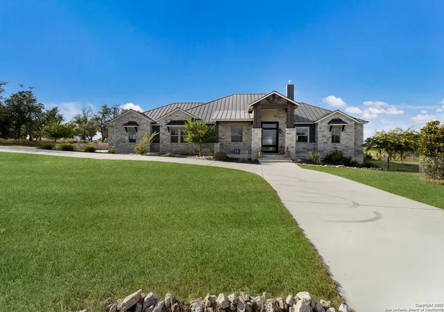 Photo 1 of Sale Pending at 938 Malbec, Canyon Lake, TX 78133 | MLS# 1913636 | Listing updated on 2025-12-02