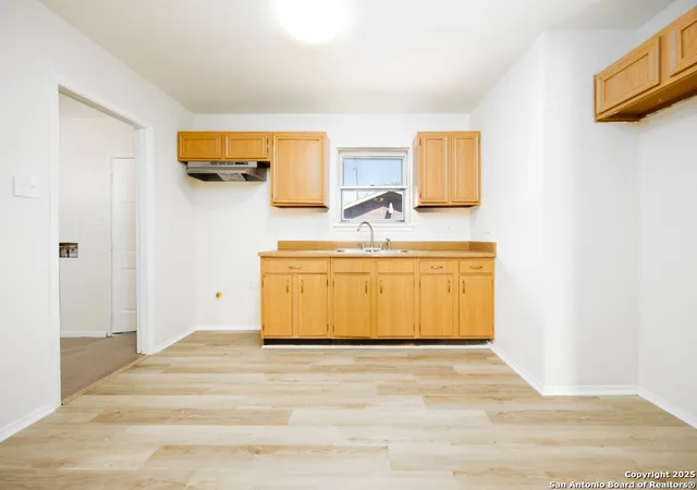 Photo 4 of Single family home for sale at 8816 Oakbrook, San Antonio, TX 78221 | MLS# 1913730 | Listing updated on 2025-11-01