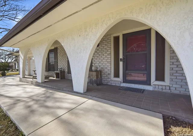 Photo 4 of Sale Pending at 734 Balboa, Universal City, TX 78148 | MLS# 1913763 | Listing updated on 2026-03-04