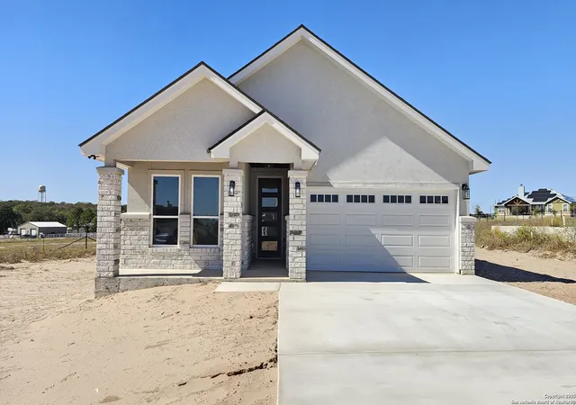 Photo 2 of Single family home for sale at 174 Pine Valley, La Vernia, TX 78121 | MLS# 1913801 | Listing updated on 2026-02-01