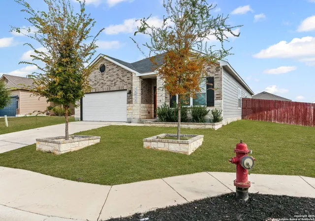 2nd image of 13012 Heathers Sun, Saint Hedwig, TX 78152 | MLS# 1913812