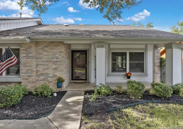 Photo 4 of Sale Pending at 6331 Fox Creek, San Antonio, TX 78247 | MLS# 1913816 | Listing updated on 2025-10-30
