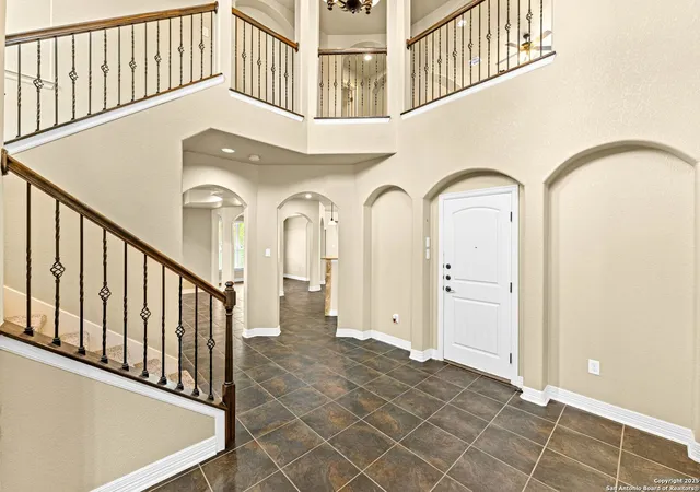 Photo 3 of Sale Pending at 8126 Powderhorn Run, San Antonio, TX 78255 | MLS# 1913843 | Listing updated on 2026-04-27