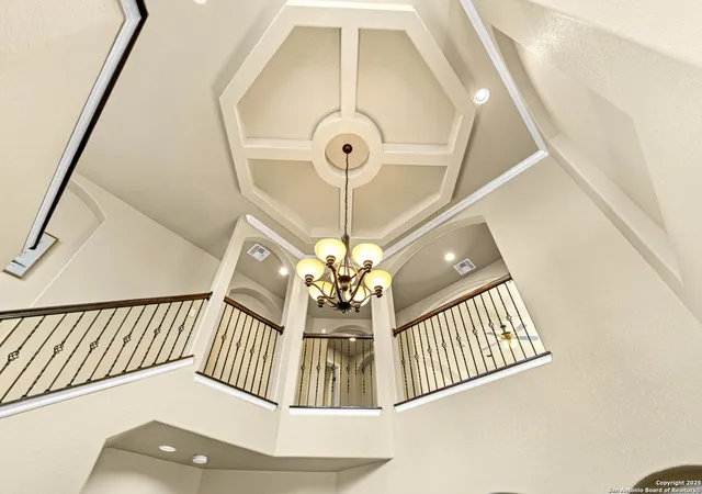 Photo 4 of Sale Pending at 8126 Powderhorn Run, San Antonio, TX 78255 | MLS# 1913843 | Listing updated on 2026-04-27