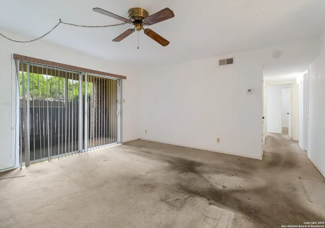 Listing Photo 4 - Condo for sale in building located at 1819 Babcock Rd, San Antonio, TX 78229 - Unit #505
