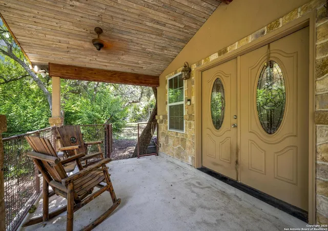 Photo 4 of Single family home for sale at 10855 Jericho Rd, Helotes, TX 78023 | MLS# 1913873 | Listing updated on 2025-11-18