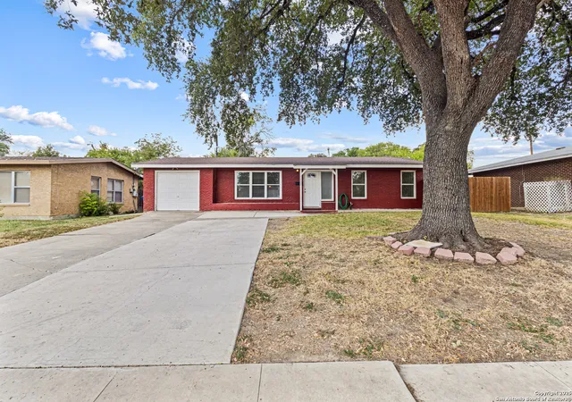 Photo 3 of Single family home for sale at 1235 Oblate, San Antonio, TX 78216 | MLS# 1913887 | Listing updated on 2026-01-25