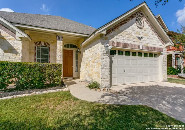 Photo 3 of Sale Pending at 25940 Stone Cyn, San Antonio, TX 78260 | MLS# 1913892 | Listing updated on 2025-11-20