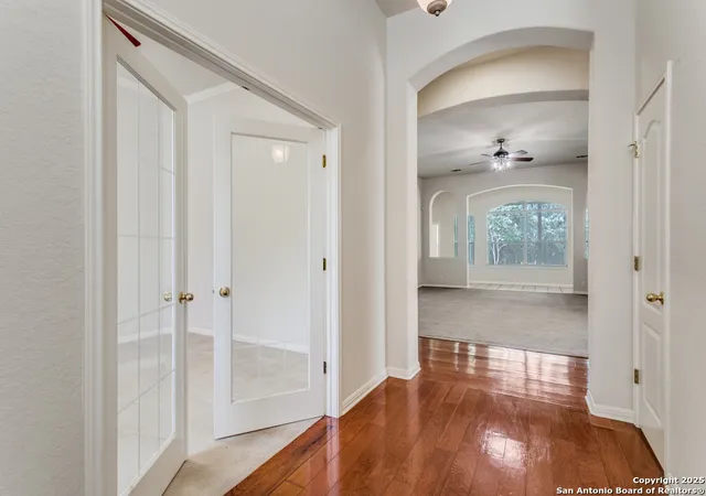 Photo 4 of Sale Pending at 25940 Stone Cyn, San Antonio, TX 78260 | MLS# 1913892 | Listing updated on 2025-11-20