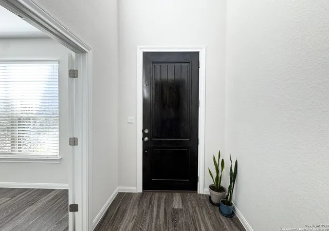 Photo 2 of Single family home for sale at 8211 Snowdeal Ln, San Antonio, TX 78255 | MLS# 1913897 | Listing updated on 2026-01-03