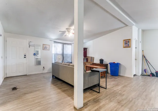 Photo 3 of Manufactured home for sale at 5467 Diamondback Trail, San Antonio, TX 78222 | MLS# 1913902 | Listing updated on 2026-02-27