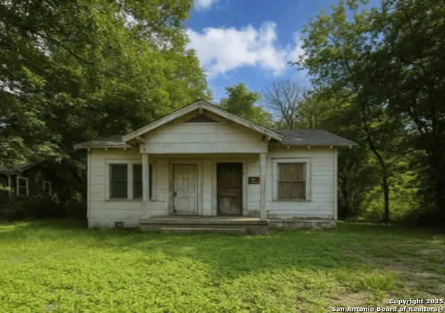 Photo 1 of Single family home for sale at 449 E Young, San Antonio, TX 78214 | MLS# 1913916 | Listing updated on 2025-10-20