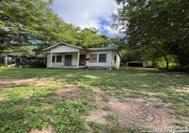 Photo 2 of Single family home for sale at 449 E Young, San Antonio, TX 78214 | MLS# 1913916 | Listing updated on 2025-10-20