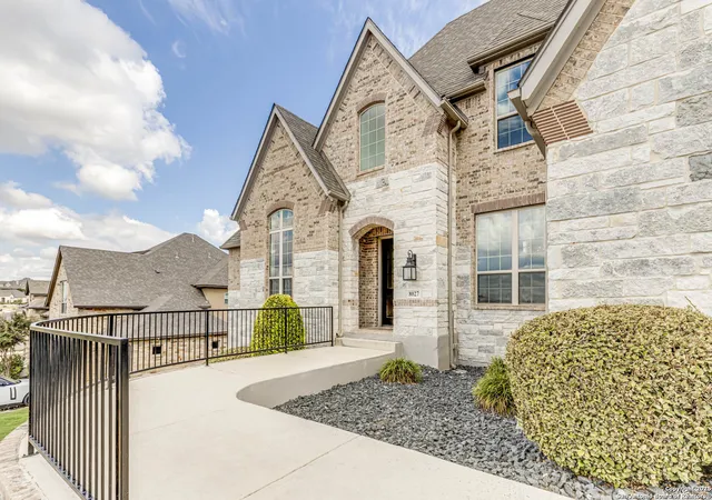 Photo 2 of Sale Pending at 8027 Vanity Hl, San Antonio, TX 78256 | MLS# 1913917 | Listing updated on 2026-01-26