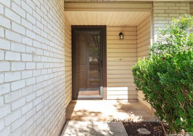 Photo 3 of Sale Pending at 4667 Misty Run, San Antonio, TX 78217 | MLS# 1913919 | Listing updated on 2025-10-21
