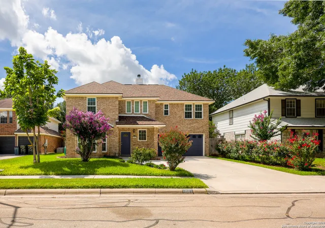 Photo 3 of Sale Pending at 1021 Silvertree Blvd, Schertz, TX 78154 | MLS# 1913972 | Listing updated on 2025-12-04
