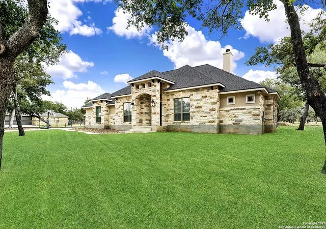 Photo 3 of Single family home for sale at 173 Hidden Pond, Adkins, TX 78101 | MLS# 1914010 | Listing updated on 2026-02-25