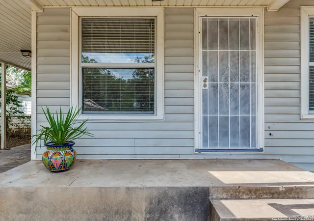 Photo 3 of Sale Pending at 126 Highway, San Antonio, TX 78219 | MLS# 1914015 | Listing updated on 2026-03-03