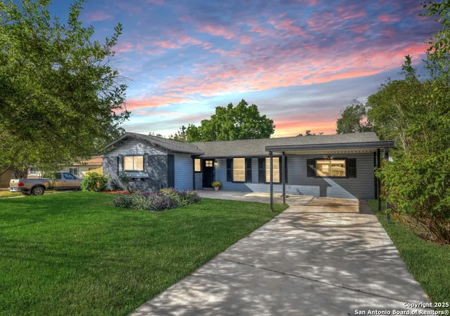 Photo 2 of Single family home for sale at 134 Hillcrest, Universal City, TX 78148 | MLS# 1914020 | Listing updated on 2025-12-13