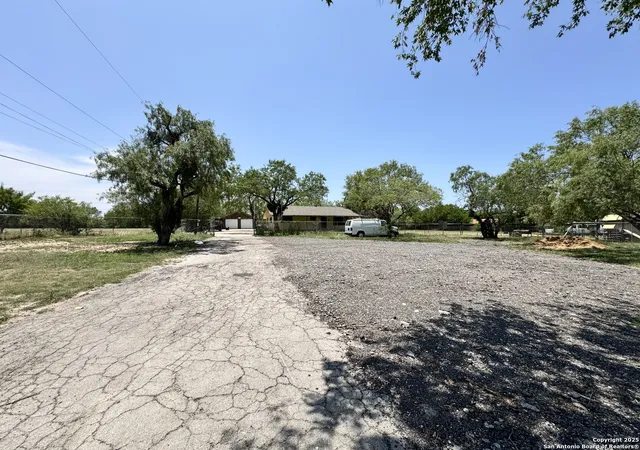 Photo 4 of Sale Pending at 4127 Pleasanton, San Antonio, TX 78221 | MLS# 1914021 | Listing updated on 2025-10-16