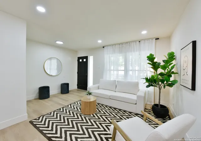 4th image of 1010 Mercer, San Antonio, TX 78245 | MLS# 1914023
