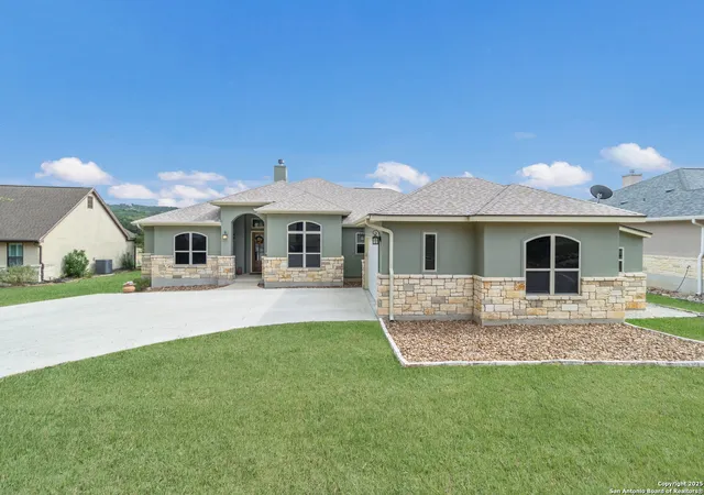 Photo 3 of Sale Pending at 556 Shayla, Canyon Lake, TX 78133 | MLS# 1914024 | Listing updated on 2026-01-15