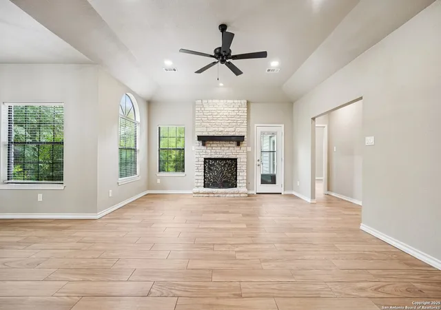 Photo 3 of Single family home for sale at 230 Old Oaks, Kerrville, TX 78028 | MLS# 1914032 | Listing updated on 2025-10-23