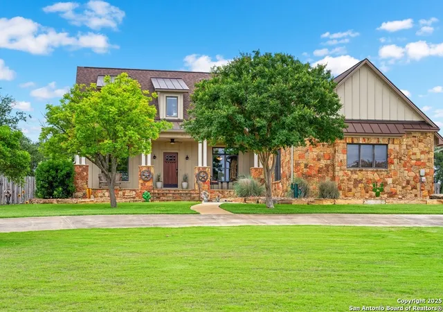 Photo 2 of Single family home for sale at 130 Mull Rd, Kerrville, TX 78028 | MLS# 1914041 | Listing updated on 2025-11-20