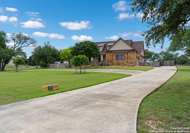 Photo 3 of Single family home for sale at 130 Mull Rd, Kerrville, TX 78028 | MLS# 1914041 | Listing updated on 2025-11-20