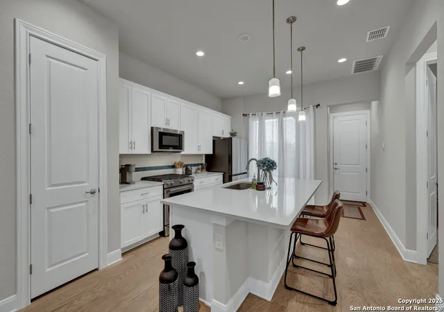 5th image of 777 N Academy, New Braunfels, TX 78130 | MLS# 1914044
