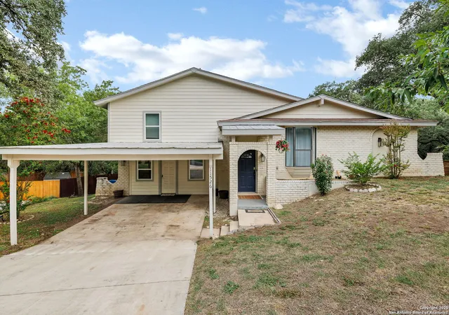 Photo 2 of Sale Pending at 11526 Clifton Frg, San Antonio, TX 78230 | MLS# 1914085 | Listing updated on 2026-01-05