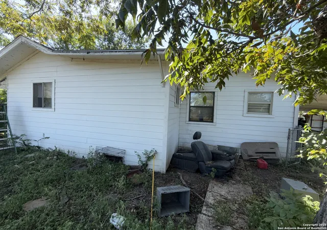 Photo 3 of Sale Pending at 219 Elaine, San Antonio, TX 78222 | MLS# 1914101 | Listing updated on 2026-01-17