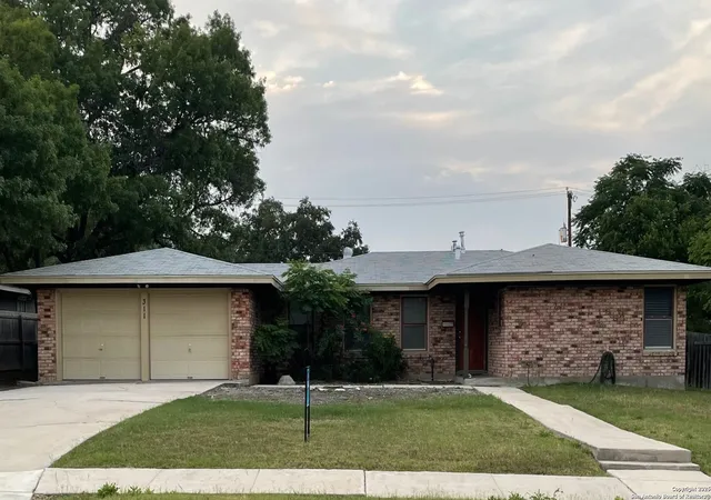 Photo 3 of Sale Pending at 311 Rilla Vista, San Antonio, TX 78216 | MLS# 1914113 | Listing updated on 2026-04-17